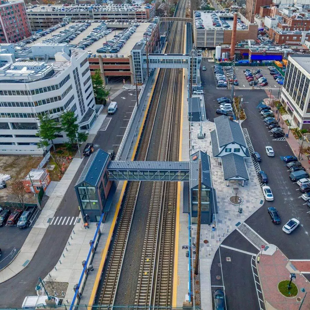 Mineola LIRR